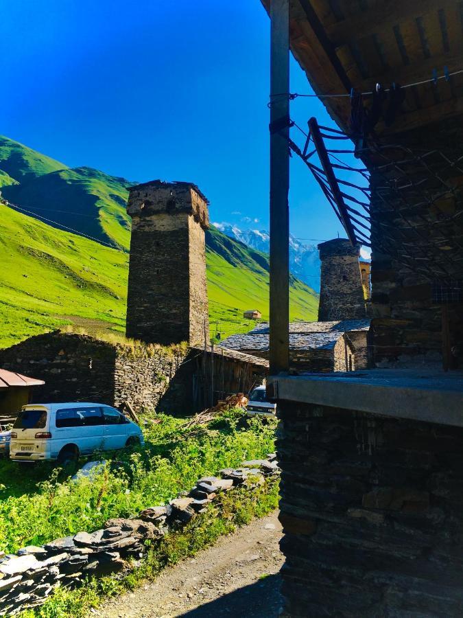 Готель Nizharadze'S Tower Ушґулі Екстер'єр фото