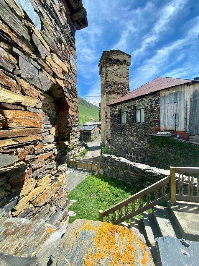Готель Nizharadze'S Tower Ушґулі Екстер'єр фото