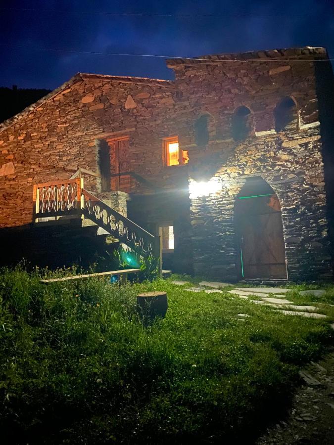 Готель Nizharadze'S Tower Ушґулі Екстер'єр фото