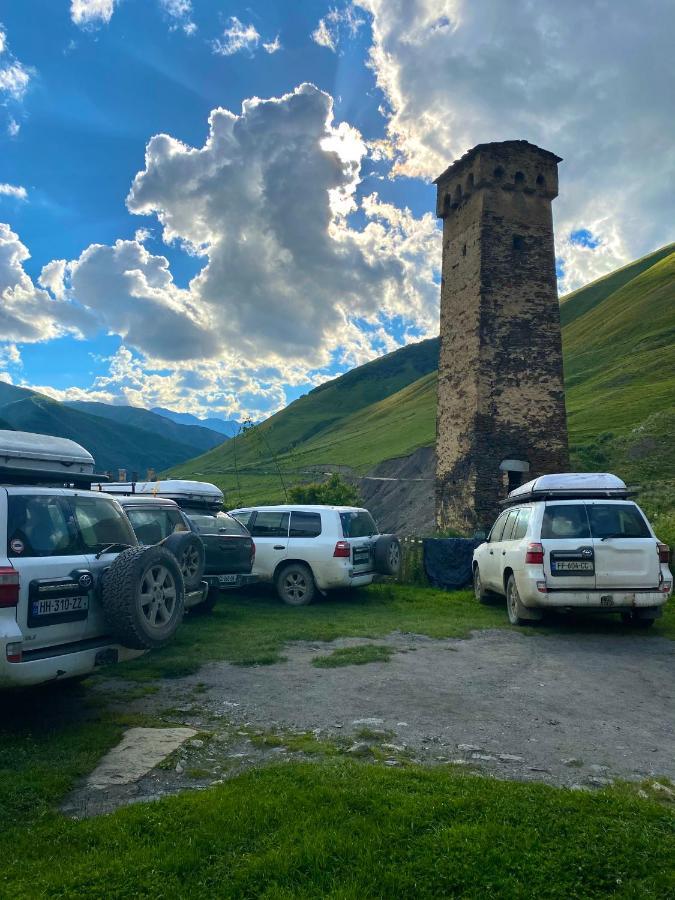 Готель Nizharadze'S Tower Ушґулі Екстер'єр фото